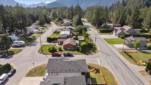 65511 Skylark Lane, Hope, BC 