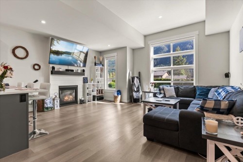 65511 Skylark Lane, Hope, BC 