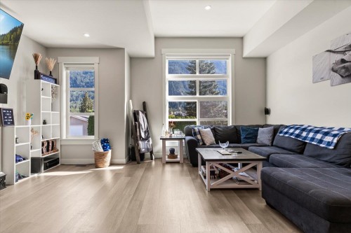 65511 Skylark Lane, Hope, BC 