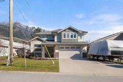 21002 Swallow Place Hope, BC V0X 1L1