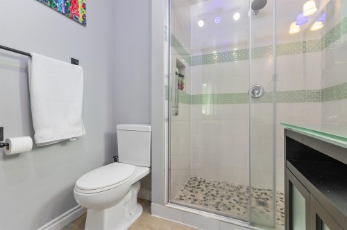 21111 Lakeview Crescent, Hope, BC 