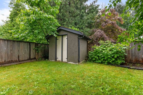 21111 Lakeview Crescent, Hope, BC 
