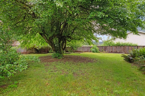 21111 Lakeview Crescent, Hope, BC 