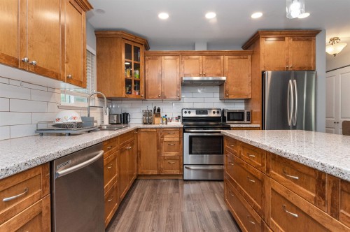 21111 Lakeview Crescent, Hope, BC 