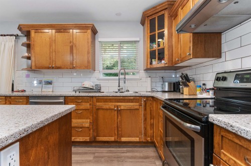 21111 Lakeview Crescent, Hope, BC 