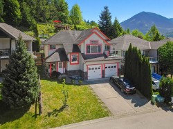 46082 Bridle Ridge Crescent  Chilliwack, BC V2R 5W3