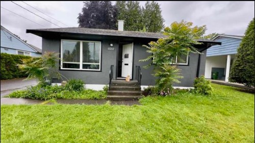9757 Hillier Street  Chilliwack, BC V2P 4K2
