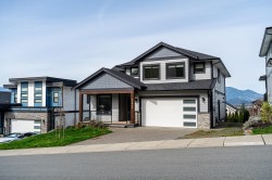 51049 Coleraine Avenue Chilliwack, BC V4Z 0C1