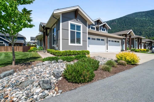 36-628 Mccombs Drive  Harrison Hot Springs, BC V0M 1K0