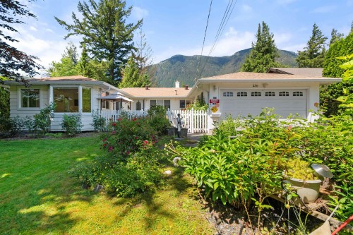 236 Water Avenue  Hope, BC V0X 1L0
