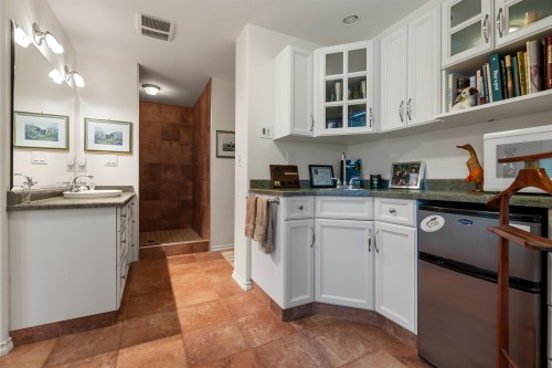 236 Water Avenue, Hope, BC 
