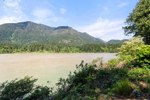 236 Water Avenue, Hope, BC 