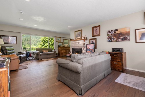 236 Water Avenue, Hope, BC 