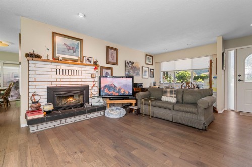 236 Water Avenue, Hope, BC 