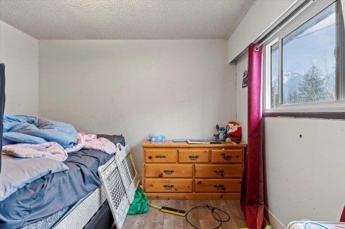 385 3Rd Avenue, Hope, BC 