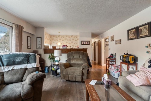 385 3Rd Avenue, Hope, BC 