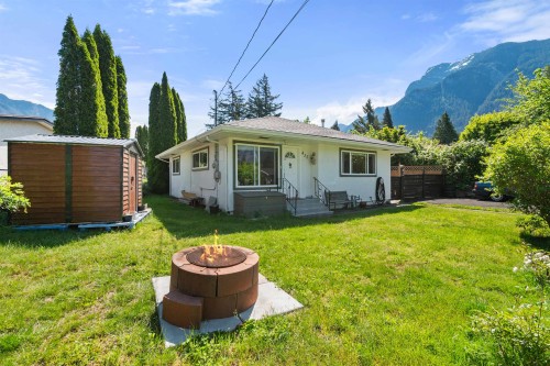 435 Hemlock Avenue, Hope, BC 