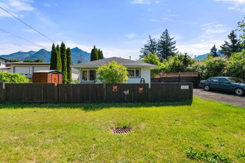 435 Hemlock Avenue, Hope, BC 