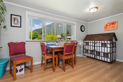 435 Hemlock Avenue, Hope, BC 