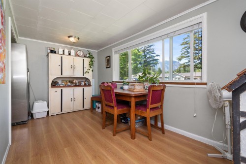435 Hemlock Avenue, Hope, BC 