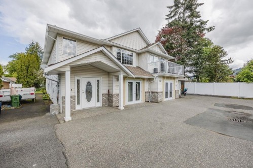 Upper-45821 Thomas Road, Chilliwack, BC 