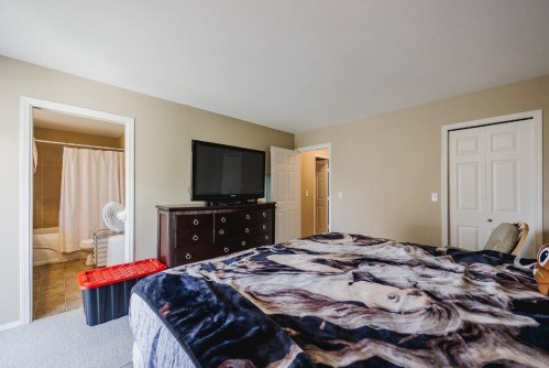 Upper-45821 Thomas Road, Chilliwack, BC 