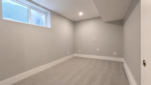 6567 Fern Street, Chilliwack, BC - Indoor Photo Showing Other Room