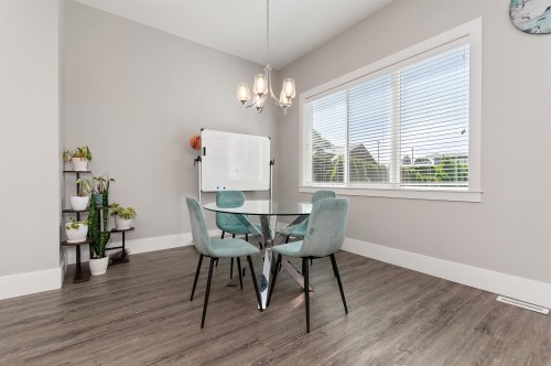 6567 Fern Street, Chilliwack, BC - Indoor Photo Showing Dining Room