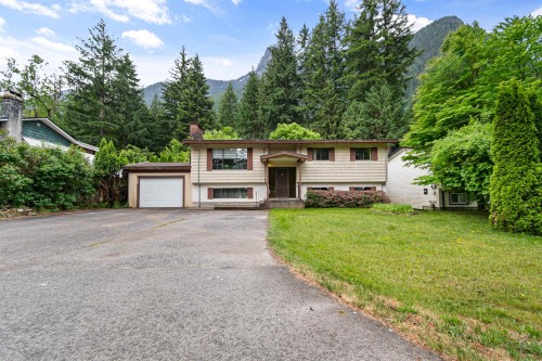 260 Robertson Crescent, Hope, BC 