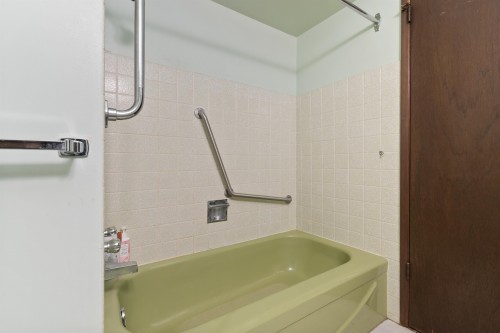 260 Robertson Crescent, Hope, BC 