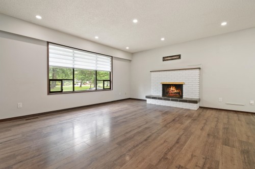 260 Robertson Crescent, Hope, BC 