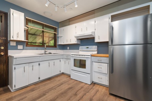 260 Robertson Crescent, Hope, BC 