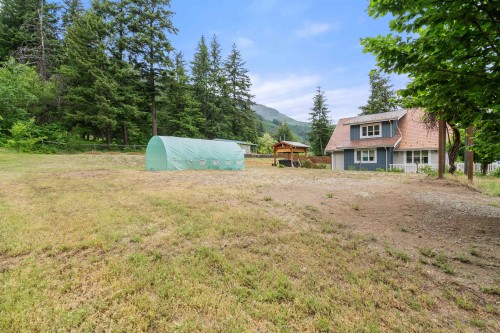 64922 North Bend Post Office Road, Boston Bar, BC 