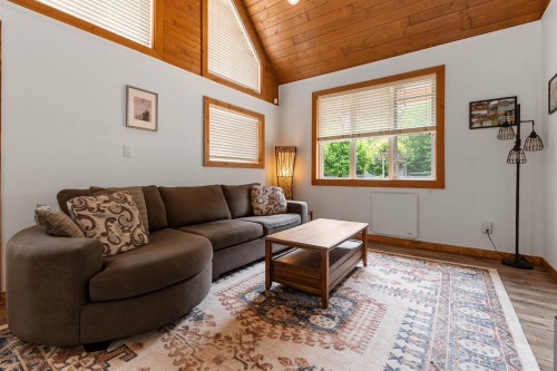 64922 North Bend Post Office Road, Boston Bar, BC 