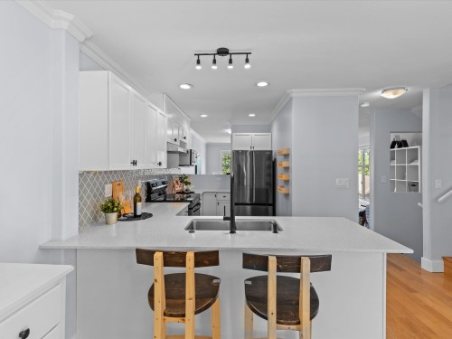 21-46858 Russell Road  Chilliwack, BC V2R 5T3