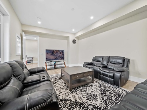 8204 Harvest Place, Chilliwack, BC 