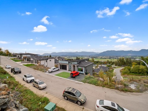 8204 Harvest Place, Chilliwack, BC 