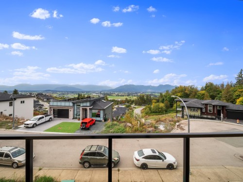 8204 Harvest Place, Chilliwack, BC 