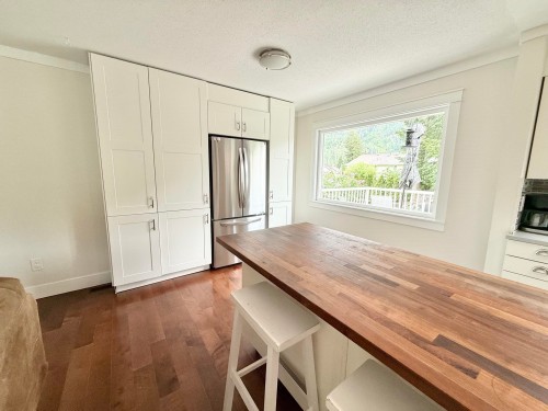 21224 Mountview Crescent, Hope, BC 
