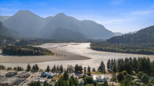 19988 Beacon Road, Hope, BC 