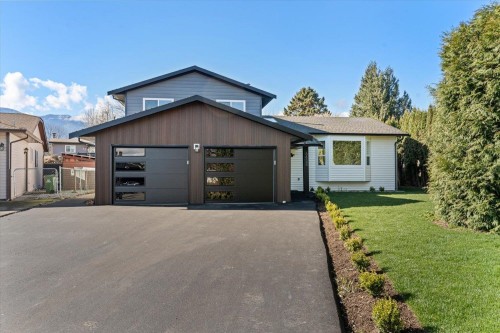 6425 Swanson Street  Chilliwack, BC V2R 1R2