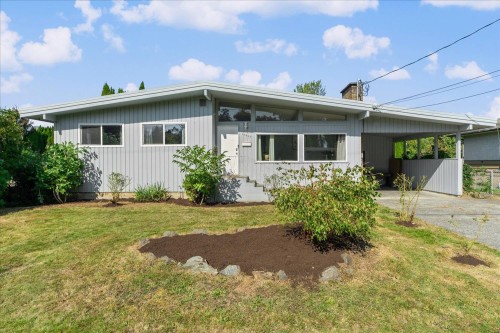 45415 Barton Avenue  Chilliwack, BC V2P 1L1