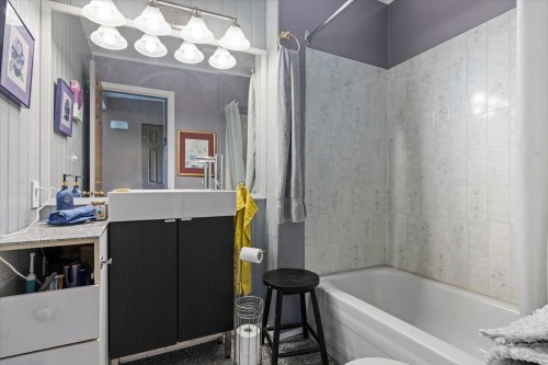 45950 Linzey Road, Cultus Lake, BC - Indoor Photo Showing Bathroom