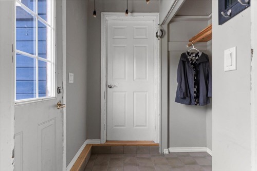 45950 Linzey Road, Cultus Lake, BC - Indoor Photo Showing Other Room