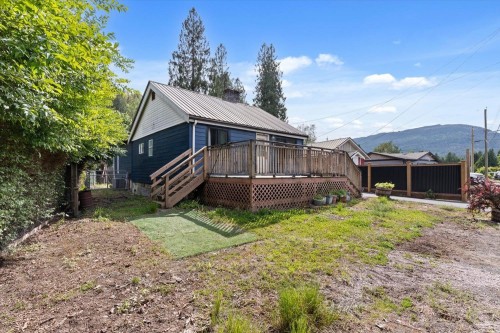 45950 Linzey Road, Cultus Lake, BC - Outdoor With Deck Patio Veranda