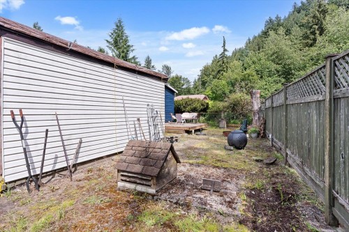 45950 Linzey Road, Cultus Lake, BC - Outdoor