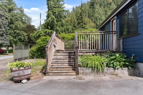 45950 Linzey Road, Cultus Lake, BC - Outdoor