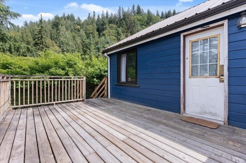 45950 Linzey Road, Cultus Lake, BC - Outdoor With Deck Patio Veranda With Exterior