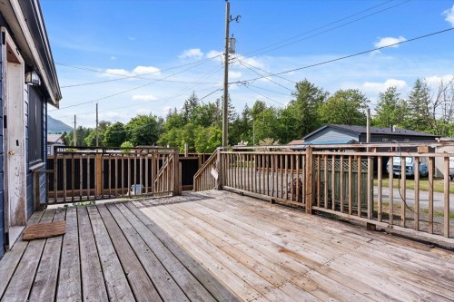 45950 Linzey Road, Cultus Lake, BC - Outdoor With Deck Patio Veranda With Exterior