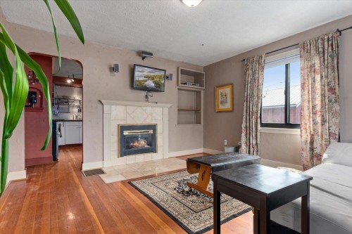 45950 Linzey Road, Cultus Lake, BC - Indoor Photo Showing Living Room With Fireplace